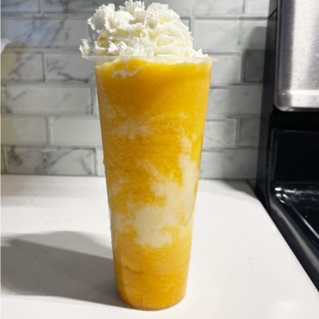Mango Milk Slushie 芒果 奶油雪顶.